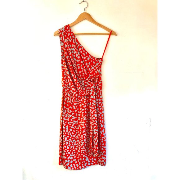 Diane Von Furstenberg One-shoulder Agantha Silk Popcorn Dress - Picture 2 of 6